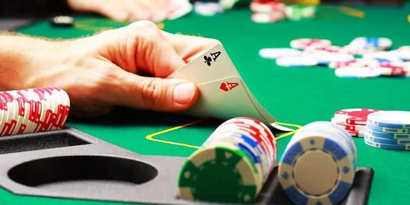 Bài POKER HITCLUB - Chia Sẻ Kinh Nghiệm Chơi Thắng Lớn 4 Nắm rõ một vài thuật ngữ trước khi tham gia